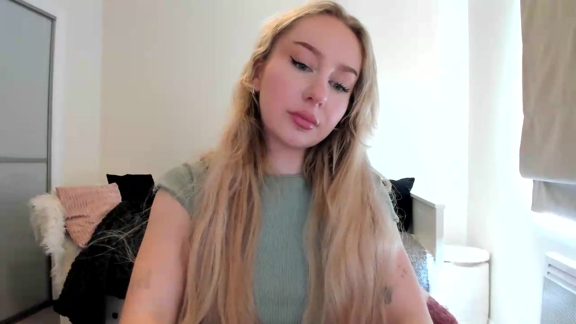Gallery image thumbnail from British_Cutie's myfreecams stream on, 08/15/2026, 14:23 image 4 of 20