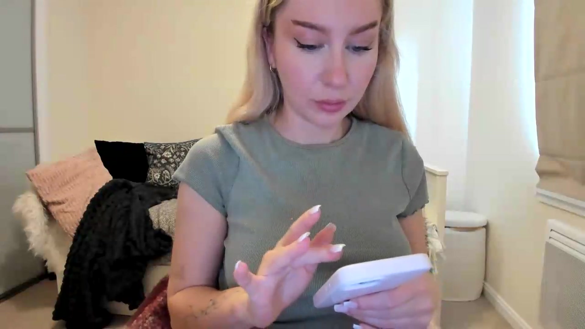 Gallery image thumbnail from British_Cutie's myfreecams stream on, 08/15/2026, 17:40 image 11 of 20