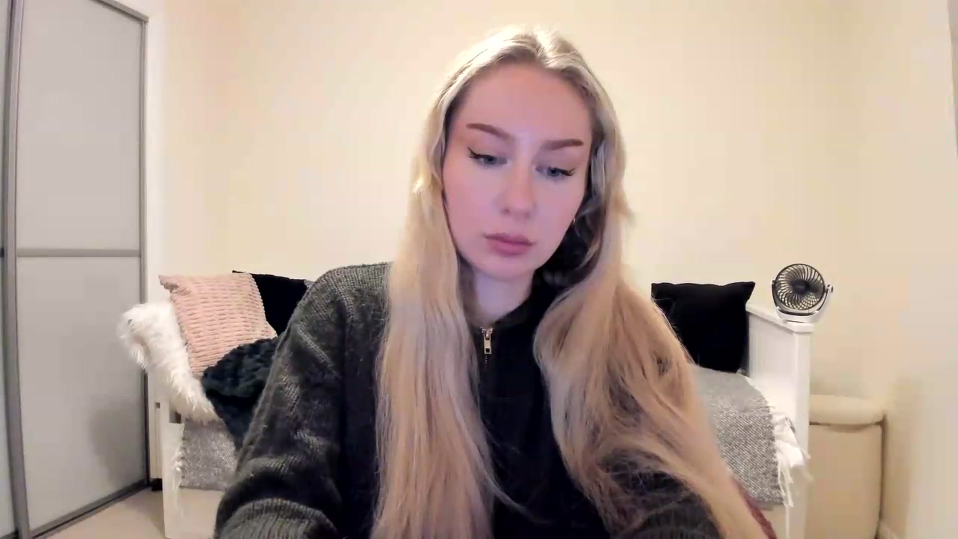 Gallery image thumbnail from British_Cutie's myfreecams stream on, 08/15/2026, 21:13 image 6 of 20
