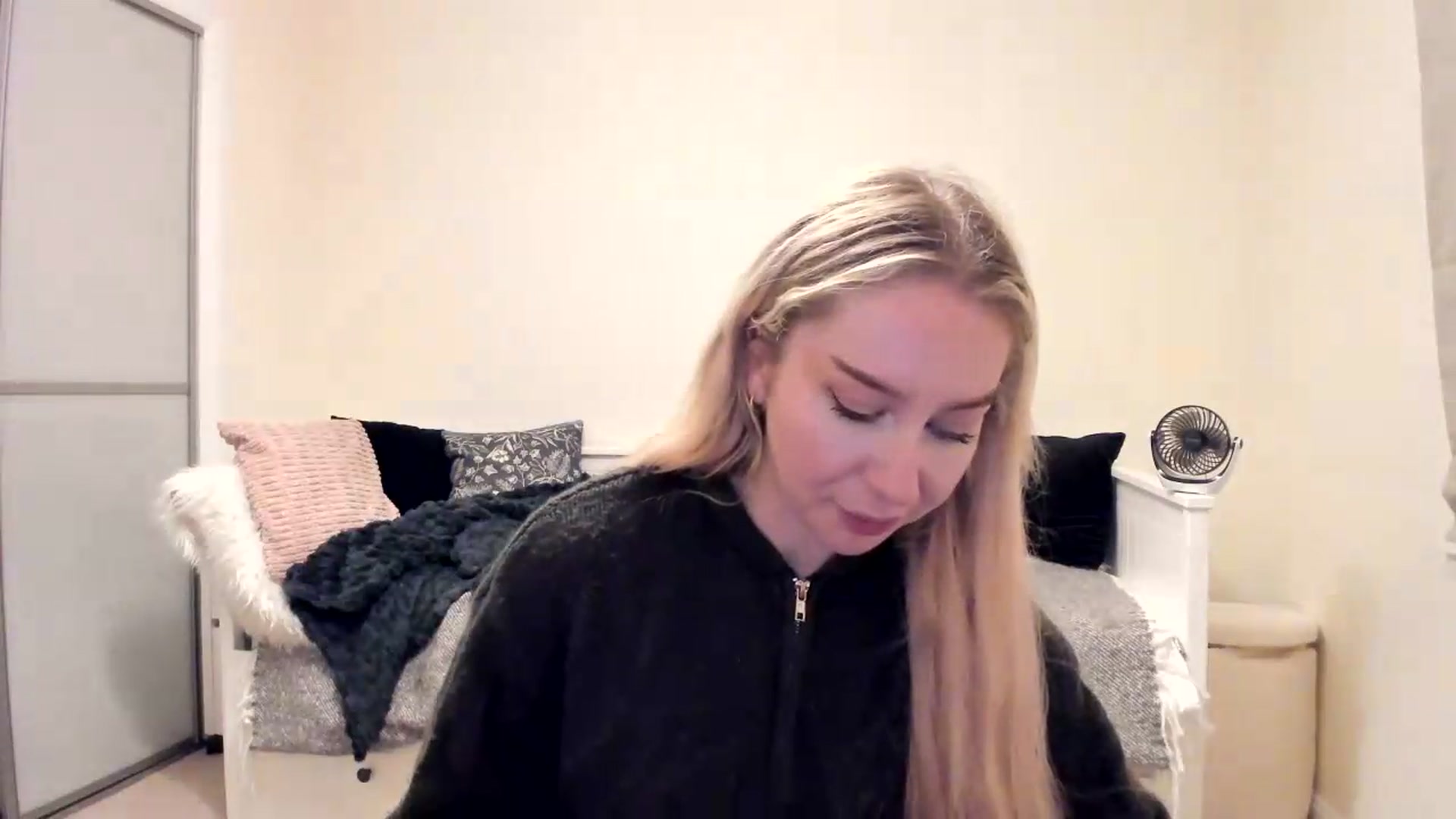 Gallery image thumbnail from British_Cutie's myfreecams stream on, 08/15/2026, 21:13 image 3 of 20