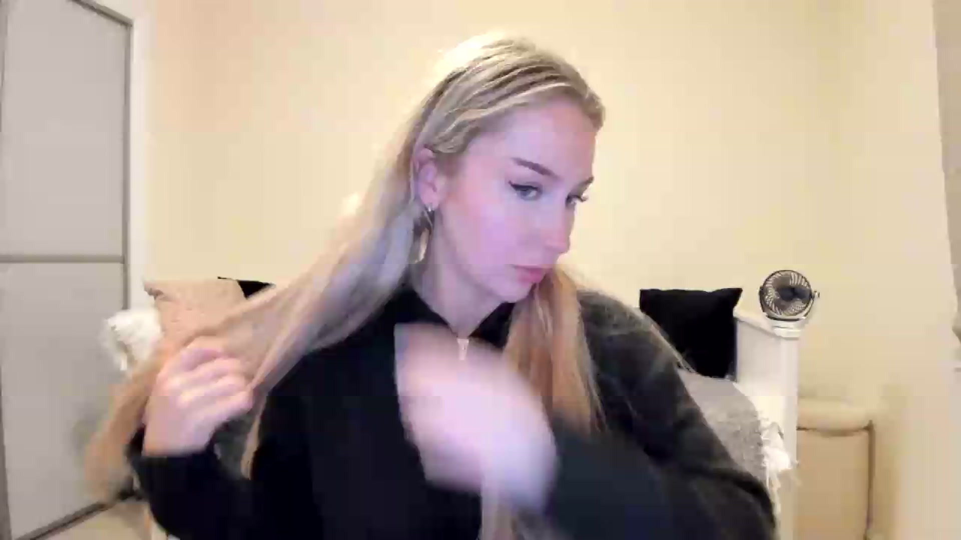 Gallery image thumbnail from British_Cutie's myfreecams stream on, 08/15/2026, 21:13 image 1 of 20