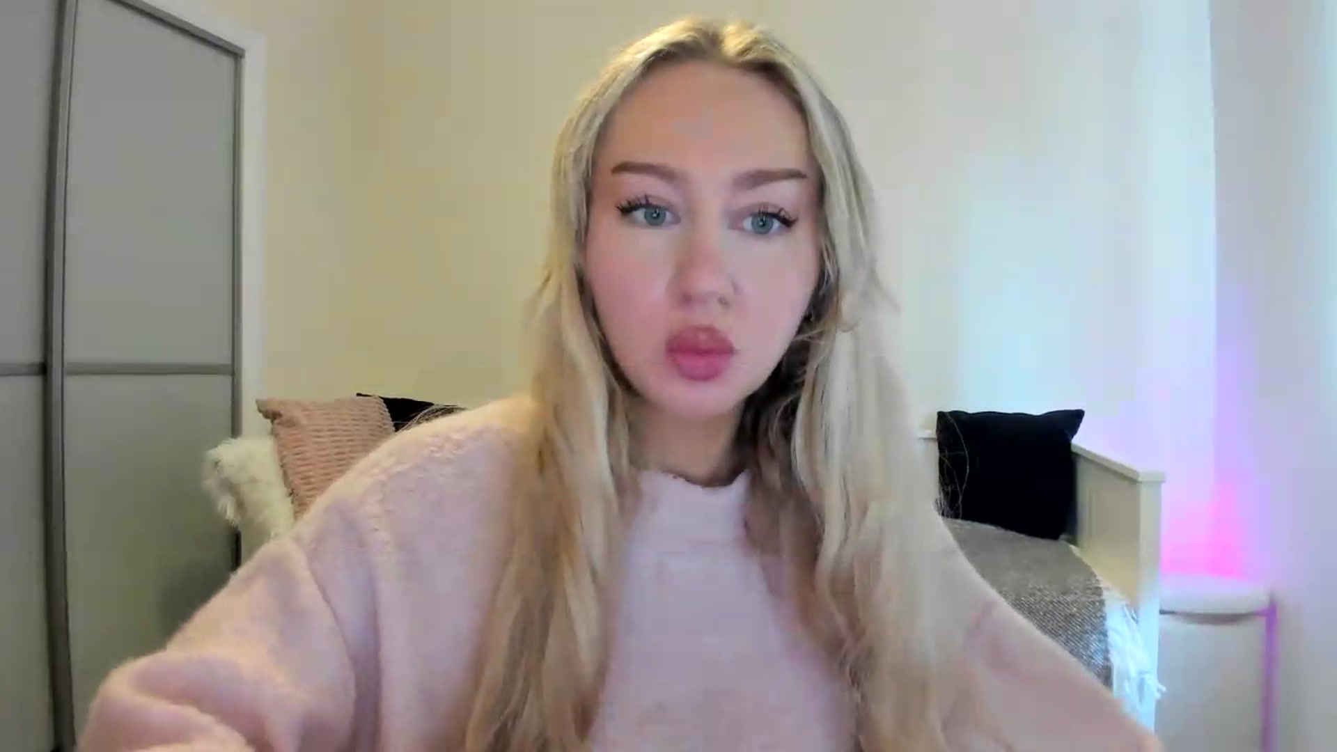 Gallery image thumbnail from British_Cutie's myfreecams stream on, 08/16/2026, 09:08 image 18 of 20