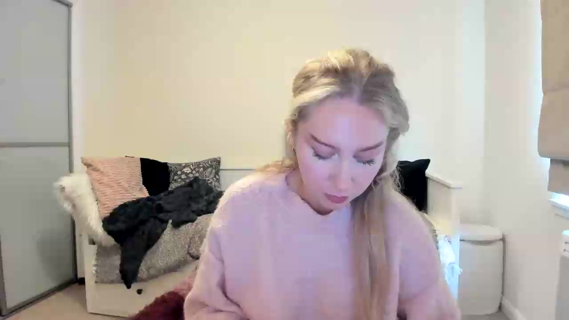 Gallery image thumbnail from British_Cutie's myfreecams stream on, 08/16/2026, 15:43 image 17 of 20