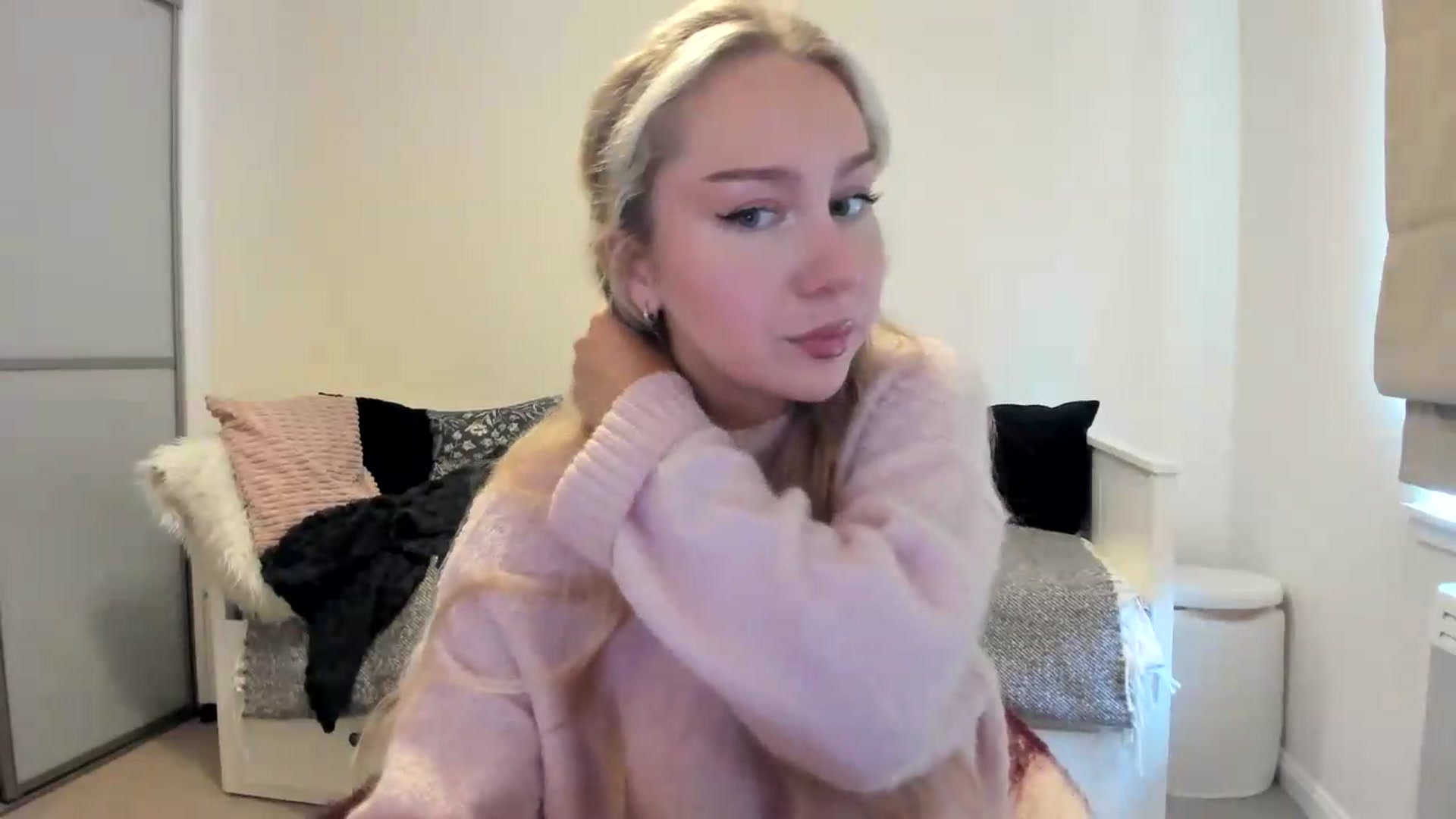 Gallery image thumbnail from British_Cutie's myfreecams stream on, 08/16/2026, 15:43 image 13 of 20
