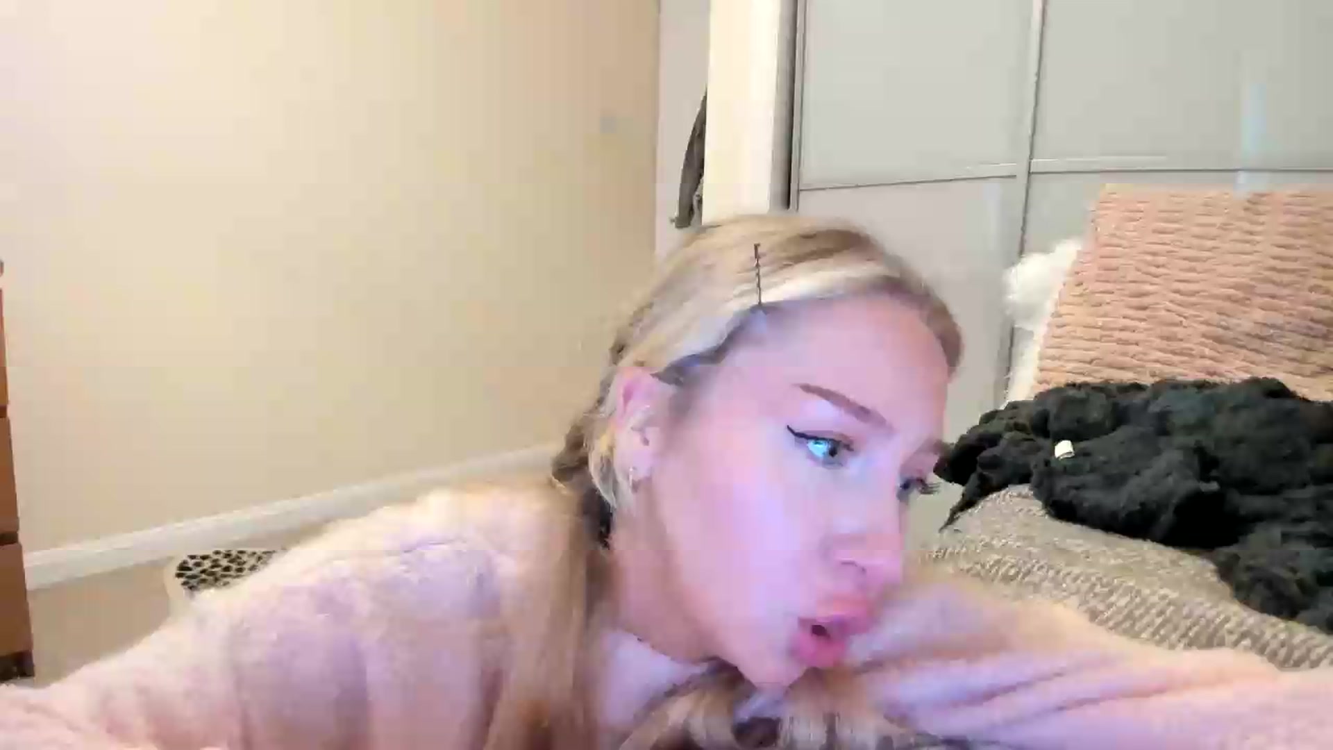 Gallery image thumbnail from British_Cutie's myfreecams stream on, 08/16/2026, 17:59 image 2 of 20
