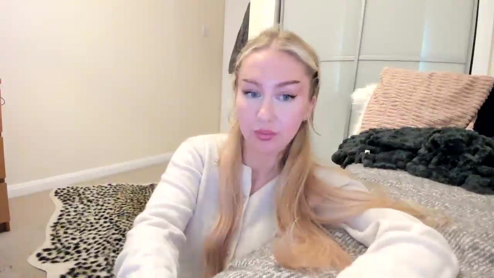 Gallery image thumbnail from British_Cutie's myfreecams stream on, 08/17/2026, 17:49 image 2 of 20