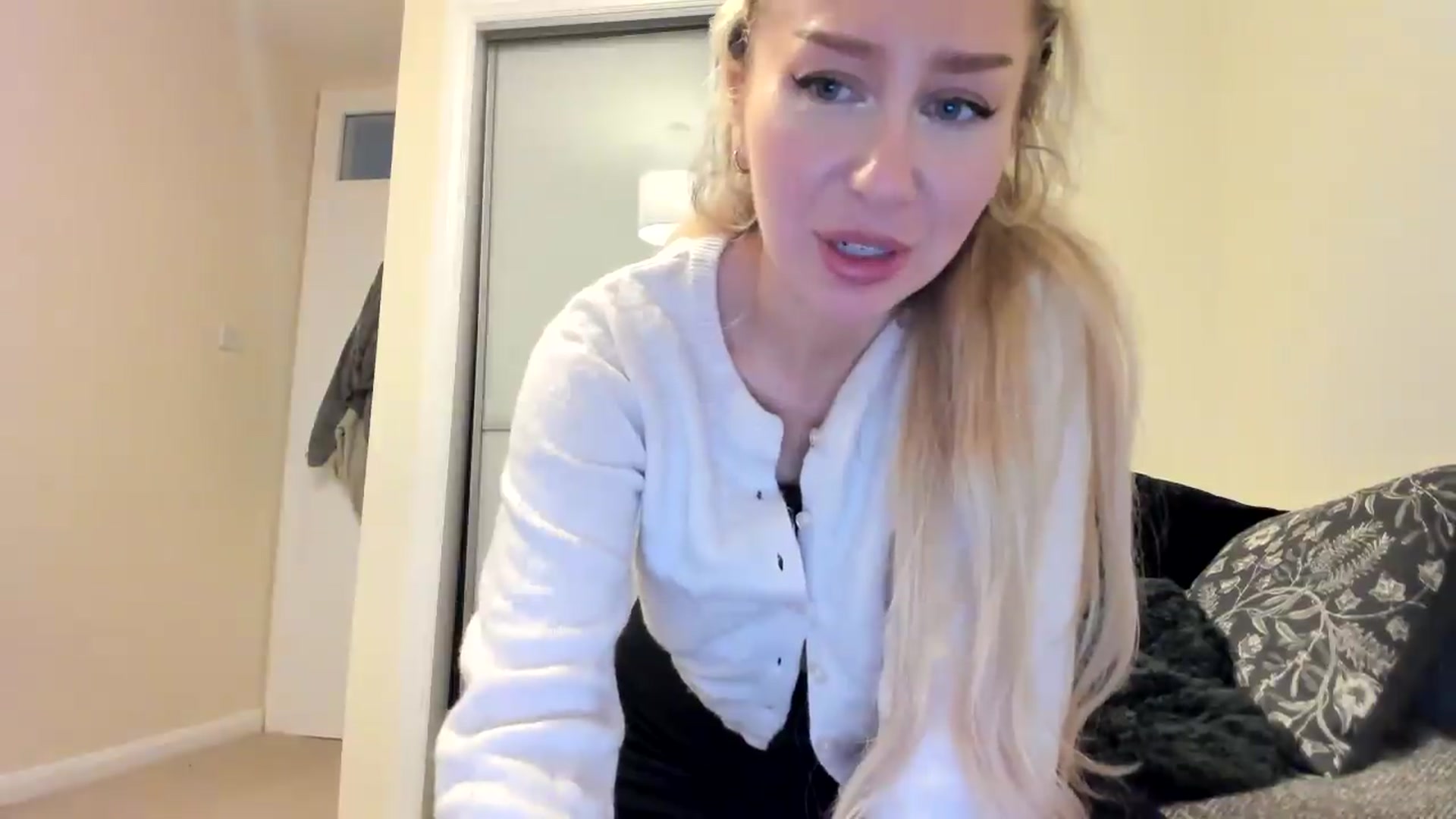 Gallery image thumbnail from British_Cutie's myfreecams stream on, 08/17/2026, 17:49 image 18 of 20