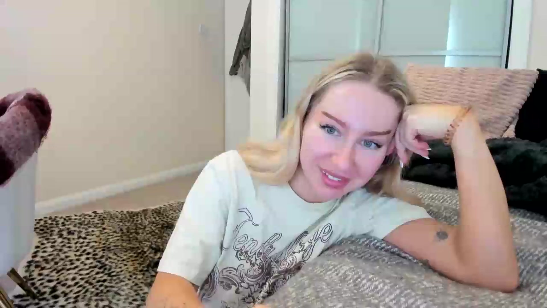 Gallery image thumbnail from British_Cutie's myfreecams stream on, 08/18/2026, 15:03 image 12 of 20