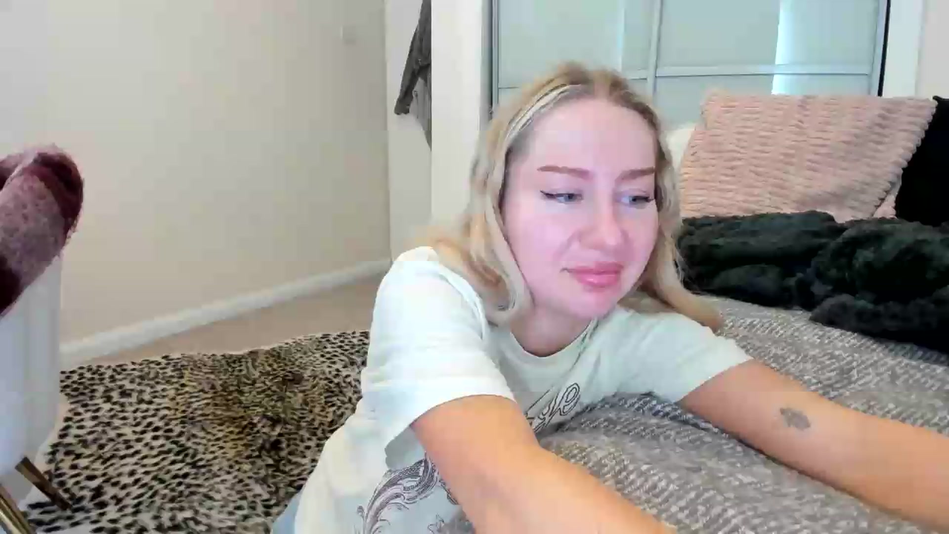 Gallery image thumbnail from British_Cutie's myfreecams stream on, 08/18/2026, 15:03 image 14 of 20