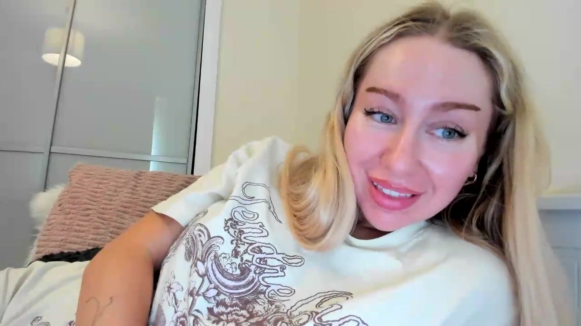 Gallery image thumbnail from British_Cutie's myfreecams stream on, 08/18/2026, 15:15 image 17 of 20