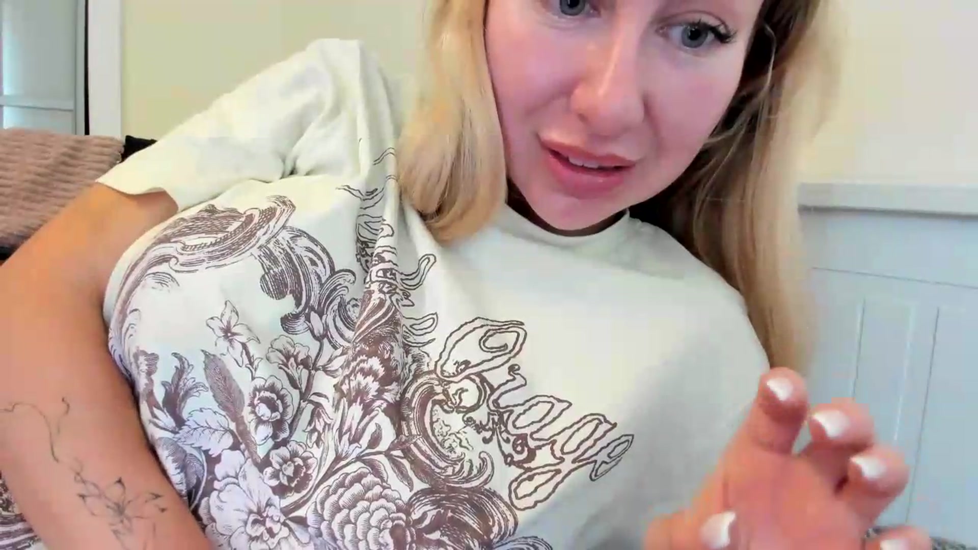 Gallery image thumbnail from British_Cutie's myfreecams stream on, 08/18/2026, 15:15 image 19 of 20