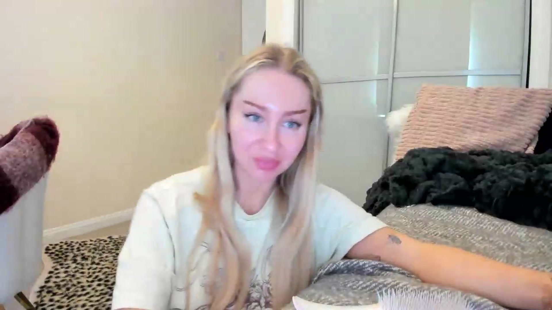 Gallery image thumbnail from British_Cutie's myfreecams stream on, 08/18/2026, 16:37 image 2 of 20