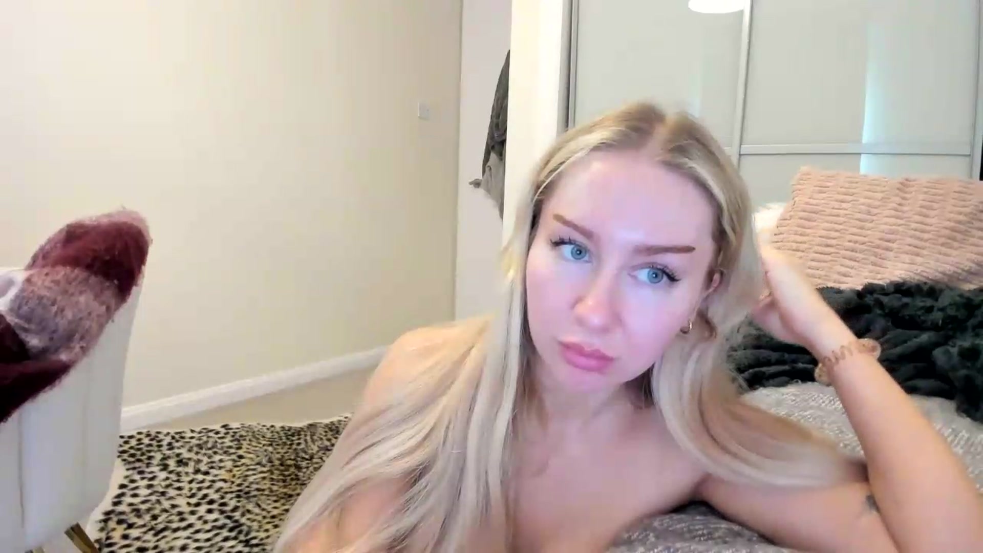 Gallery image thumbnail from British_Cutie's myfreecams stream on, 08/18/2026, 17:20 image 3 of 20