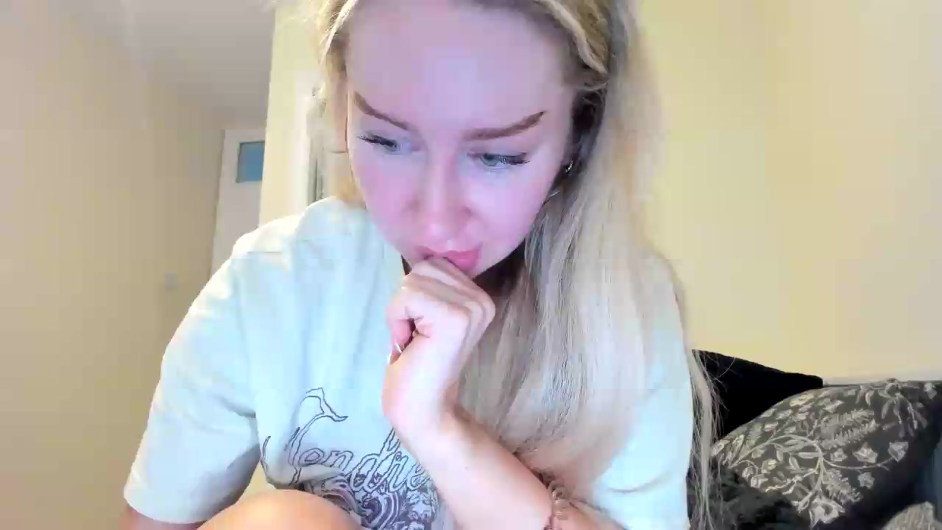 Gallery image thumbnail from British_Cutie's myfreecams stream on, 08/18/2026, 17:20 image 17 of 20