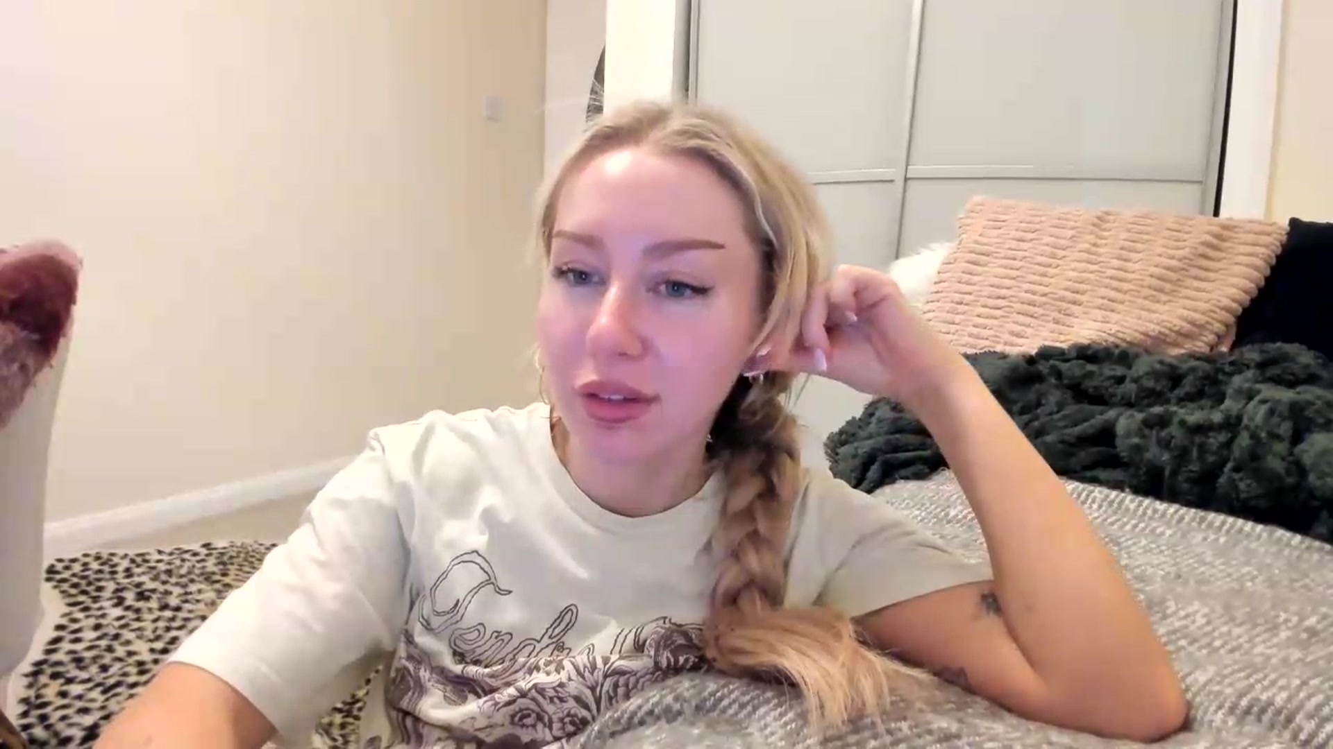 Gallery image thumbnail from British_Cutie's myfreecams stream on, 08/18/2026, 19:39 image 3 of 20