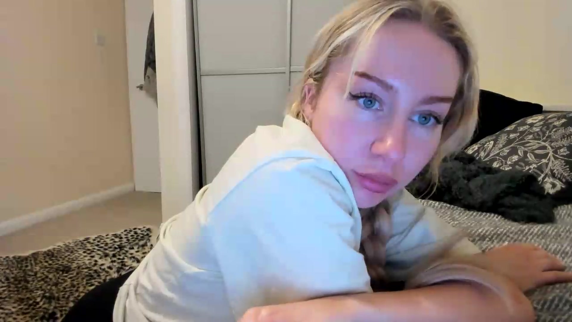 Gallery image thumbnail from British_Cutie's myfreecams stream on, 08/18/2026, 19:39 image 5 of 20