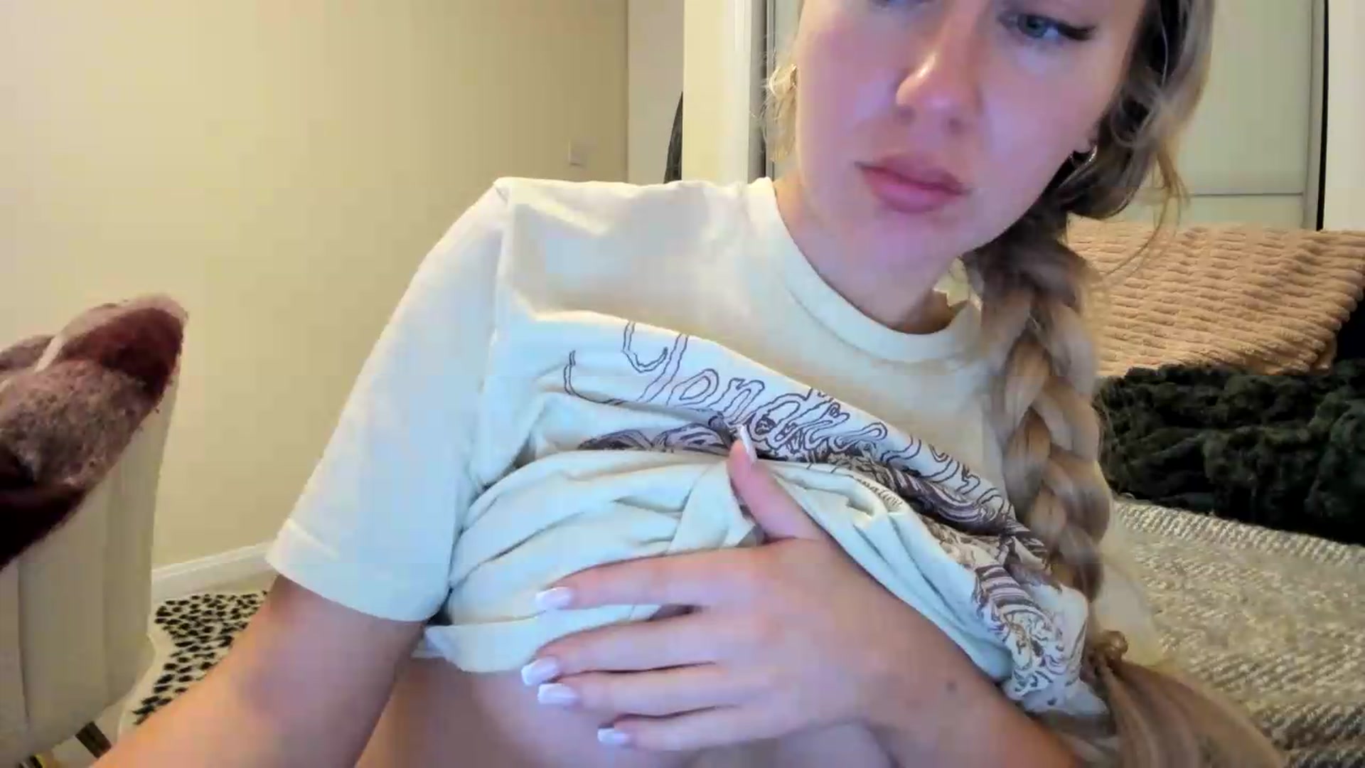Gallery image thumbnail from British_Cutie's myfreecams stream on, 08/18/2026, 19:39 image 15 of 20