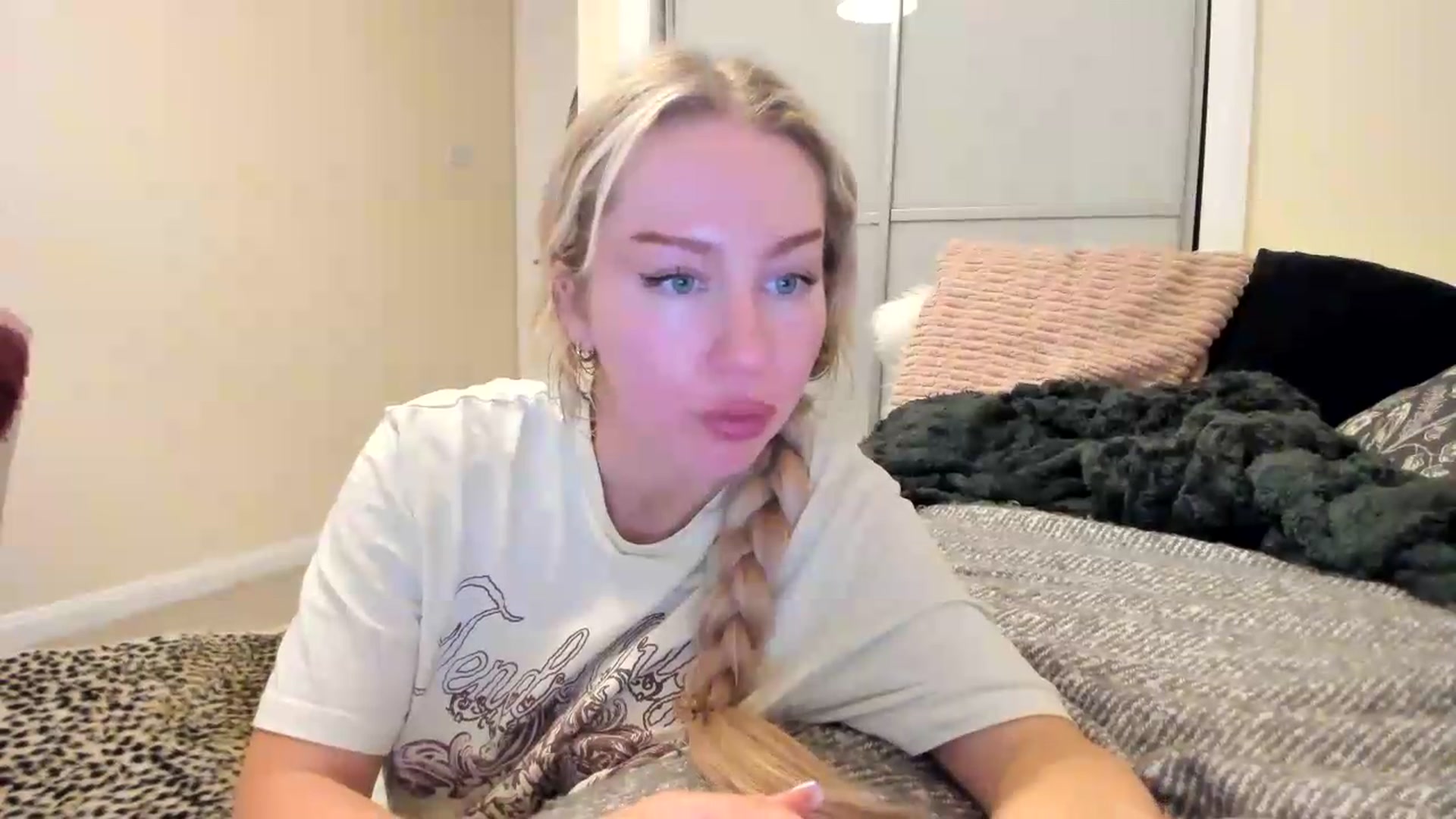 Gallery image thumbnail from British_Cutie's myfreecams stream on, 08/18/2026, 19:39 image 8 of 20