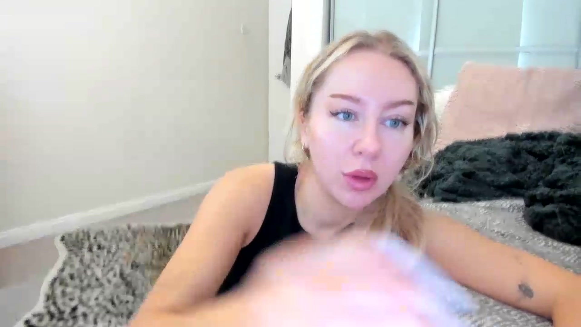 Gallery image thumbnail from British_Cutie's myfreecams stream on, 08/19/2026, 10:15 image 6 of 20