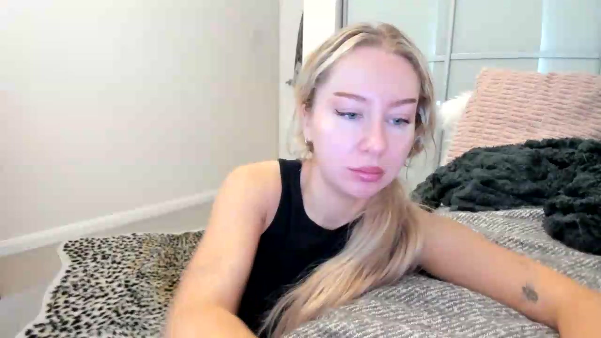 Gallery image thumbnail from British_Cutie's myfreecams stream on, 08/19/2026, 10:15 image 5 of 20