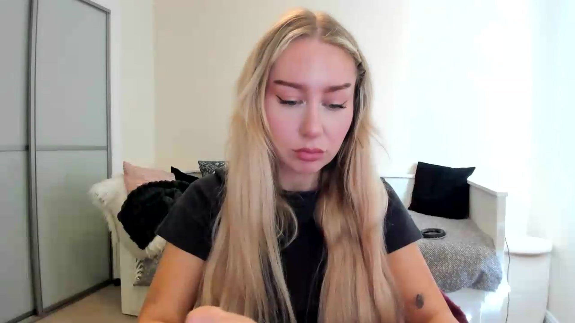 Gallery image thumbnail from British_Cutie's myfreecams stream on, 08/21/2026, 14:05 image 4 of 20
