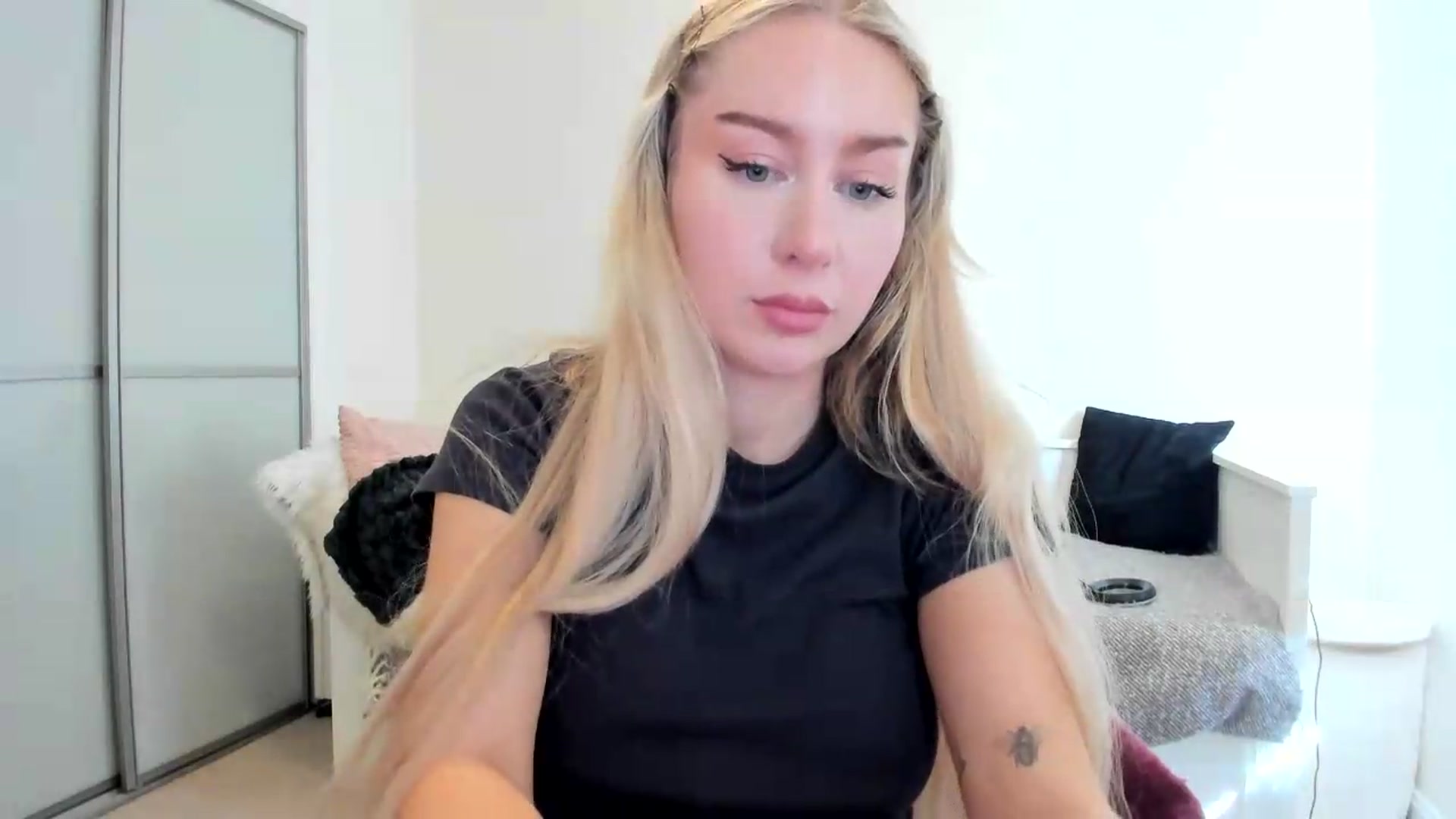 Gallery image thumbnail from British_Cutie's myfreecams stream on, 08/21/2026, 14:05 image 10 of 20