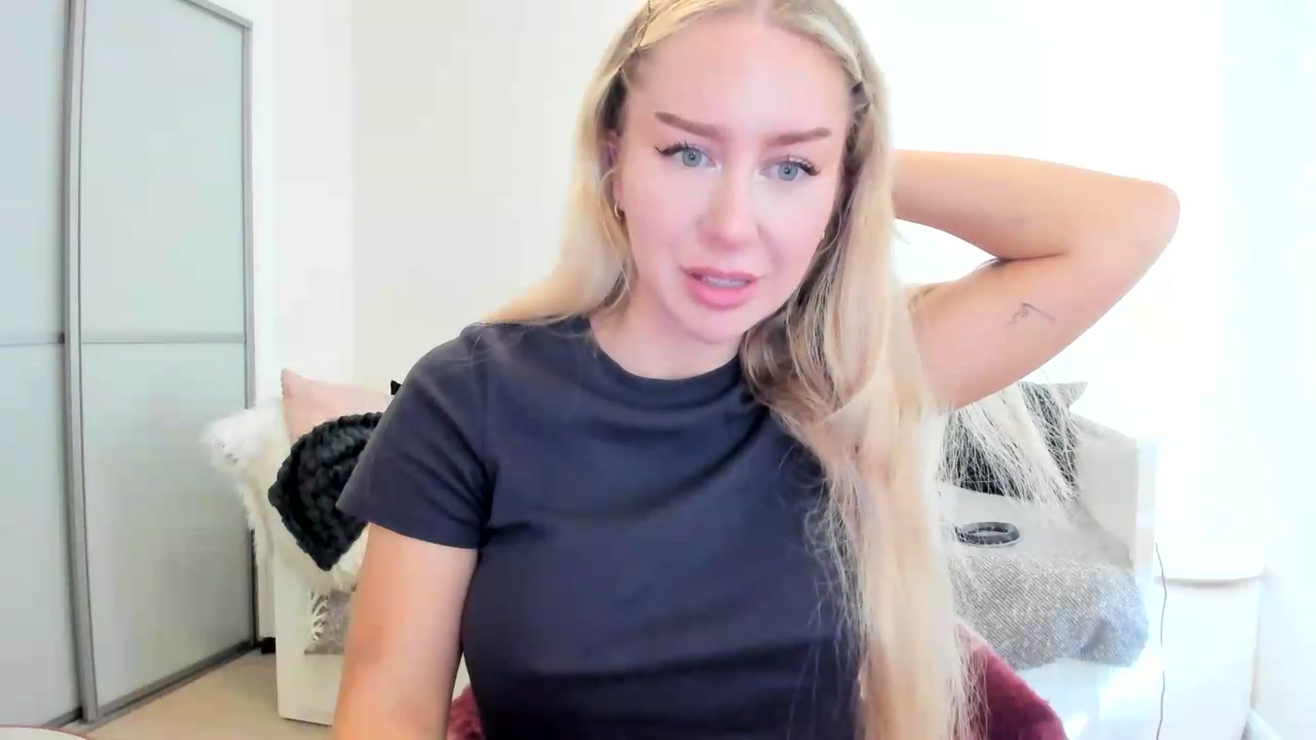 Gallery image thumbnail from British_Cutie's myfreecams stream on, 08/21/2026, 14:05 image 7 of 20