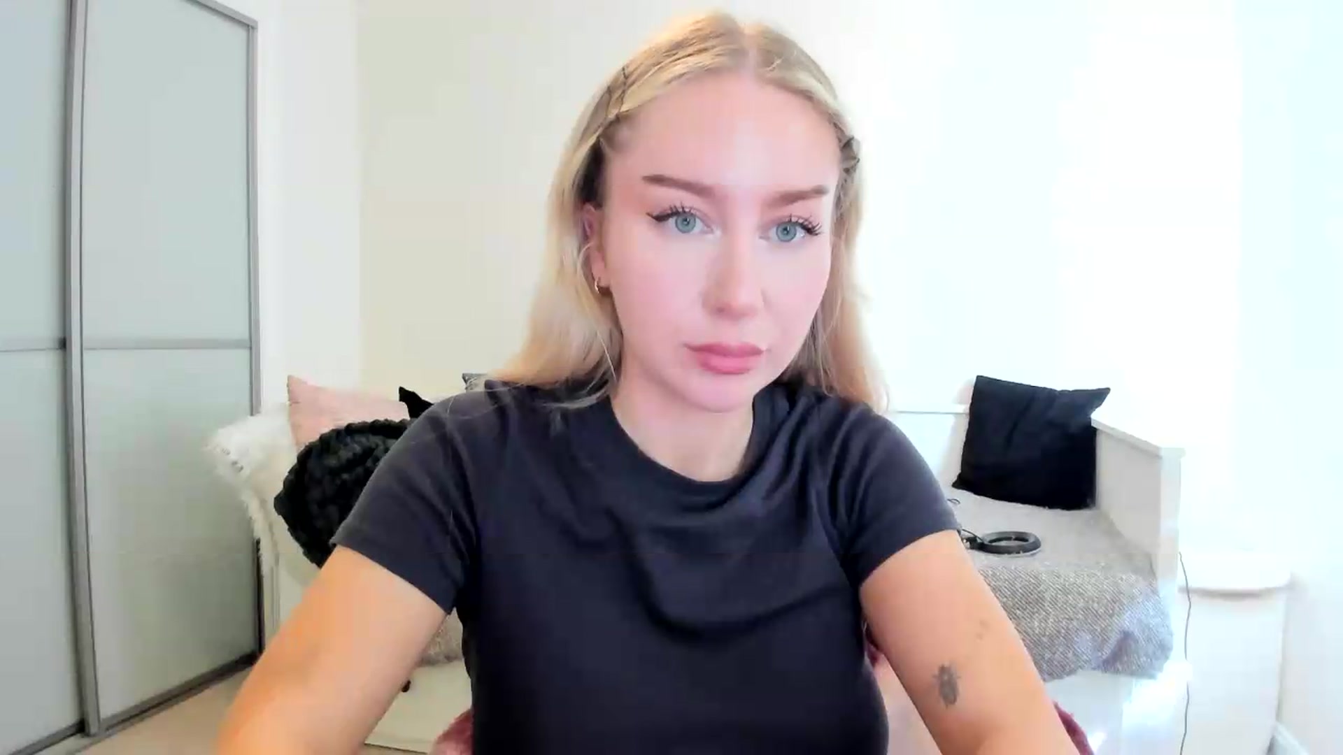 Gallery image thumbnail from British_Cutie's myfreecams stream on, 08/21/2026, 14:05 image 5 of 20
