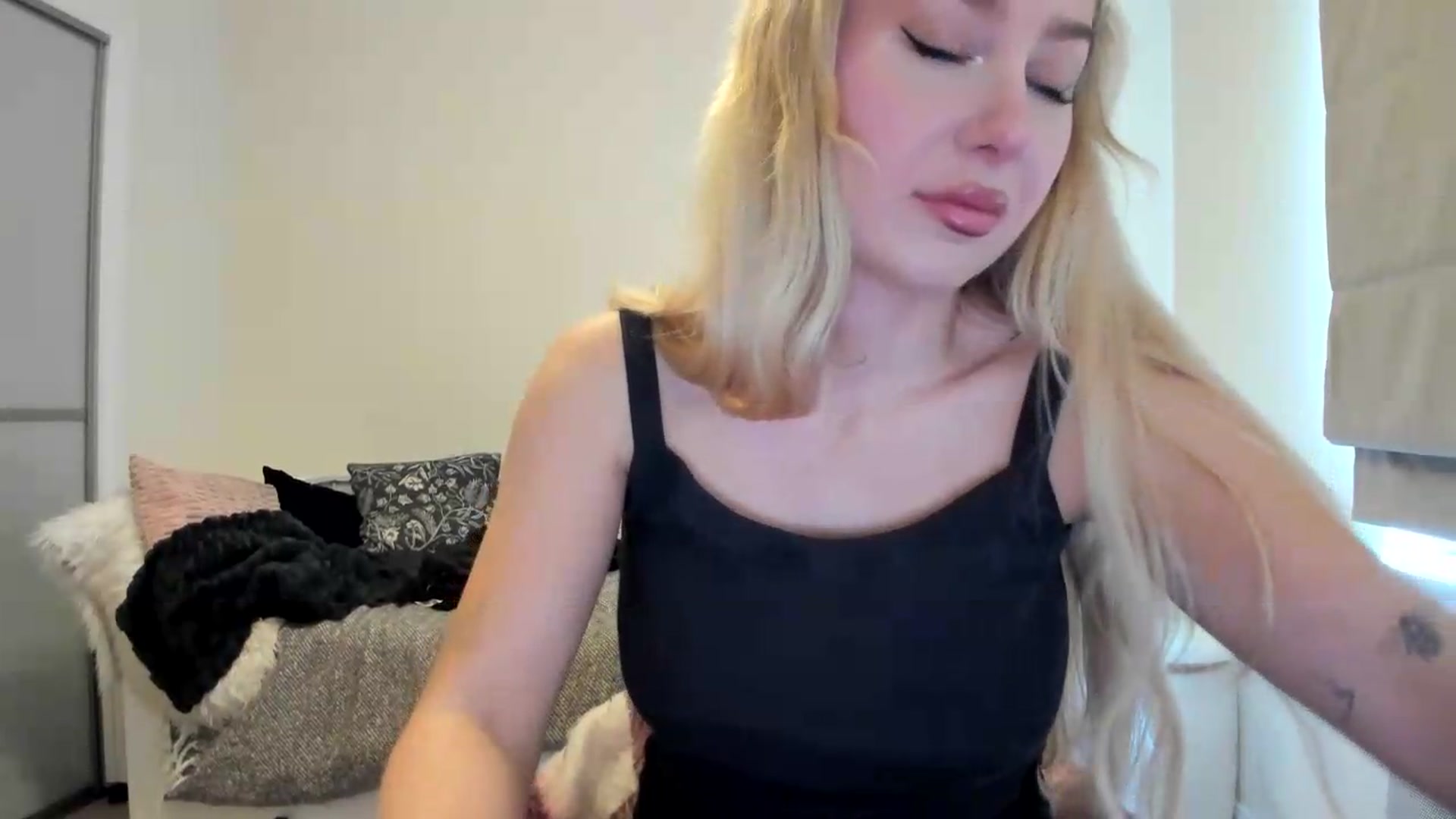 Gallery image thumbnail from British_Cutie's myfreecams stream on, 08/22/2026, 17:46 image 3 of 20