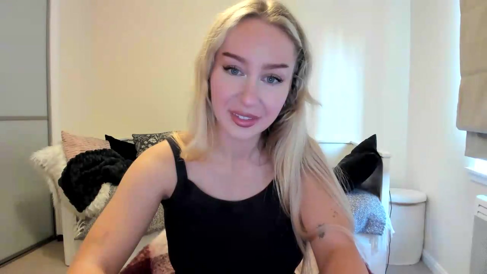 Gallery image thumbnail from British_Cutie's myfreecams stream on, 08/22/2026, 18:36 image 3 of 20