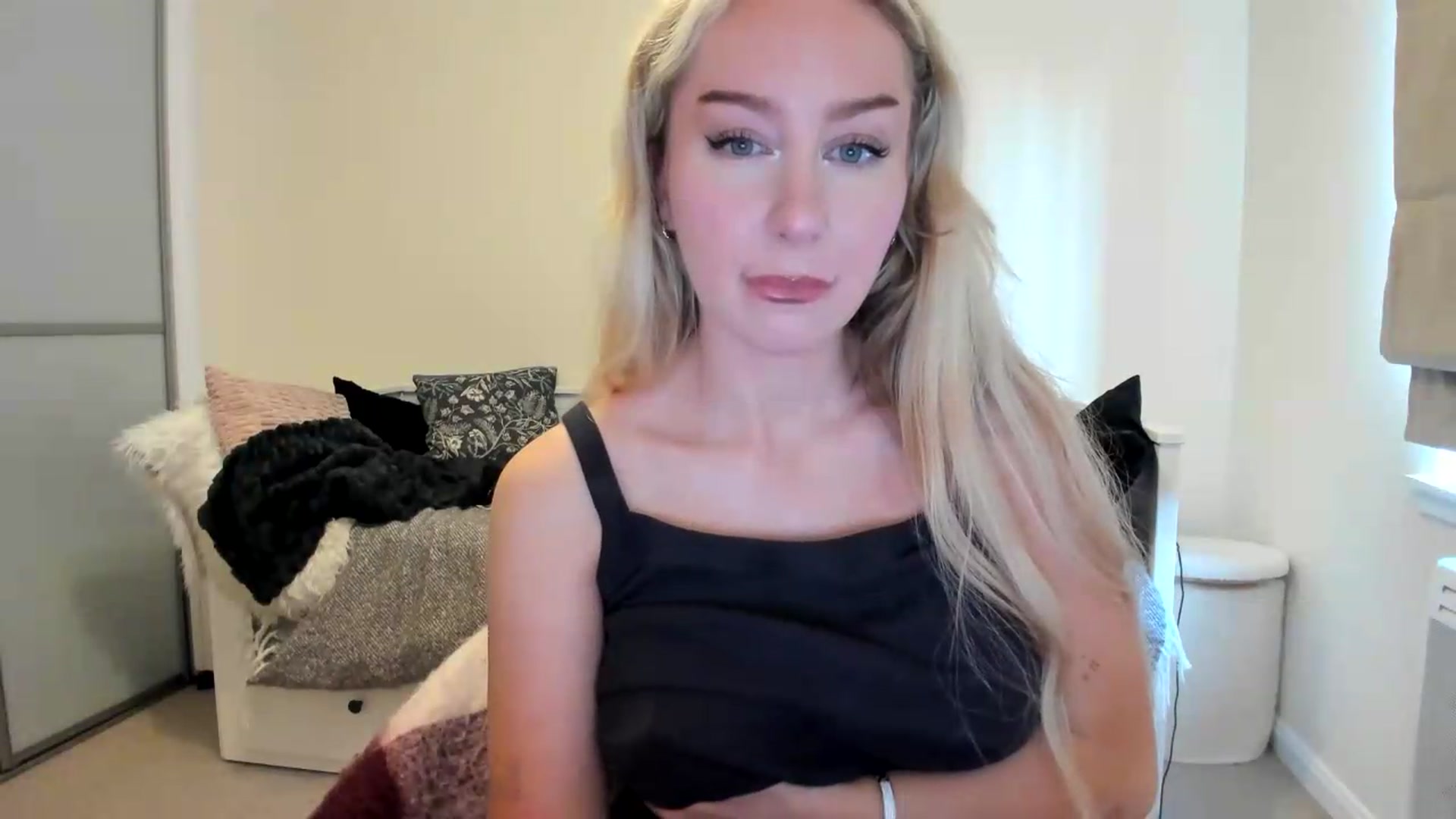 Gallery image thumbnail from British_Cutie's myfreecams stream on, 08/22/2026, 18:36 image 10 of 20