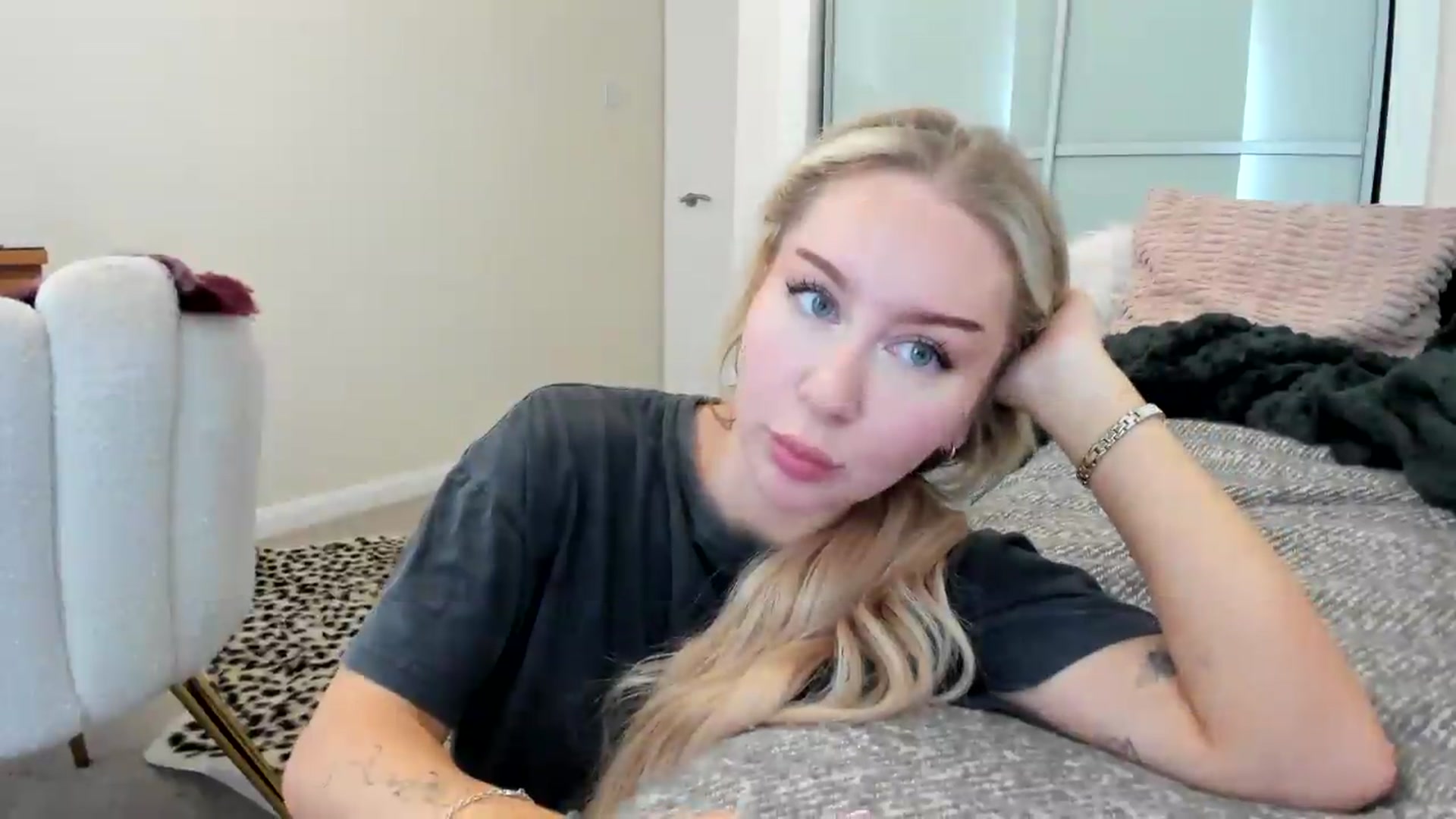 Gallery image thumbnail from British_Cutie's myfreecams stream on, 08/25/2026, 13:03 image 2 of 20