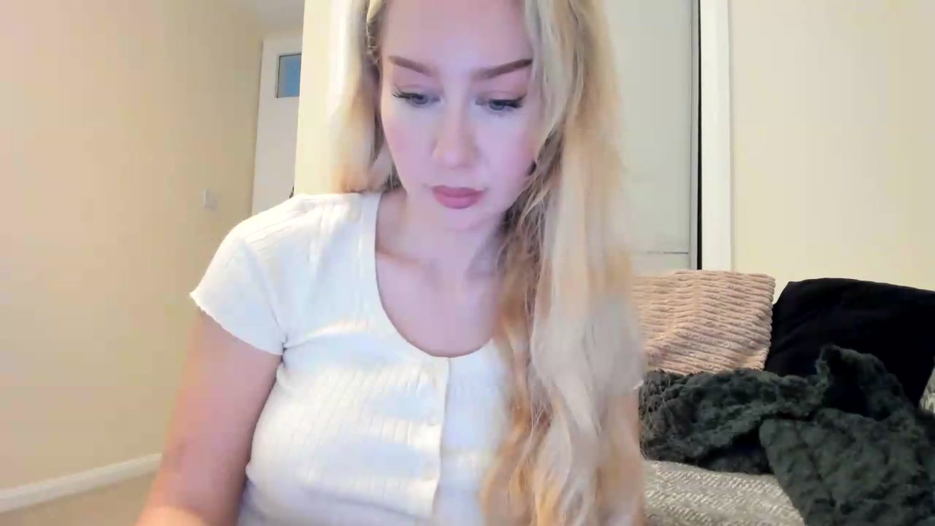Gallery image thumbnail from British_Cutie's myfreecams stream on, 08/27/2026, 12:19 image 14 of 20