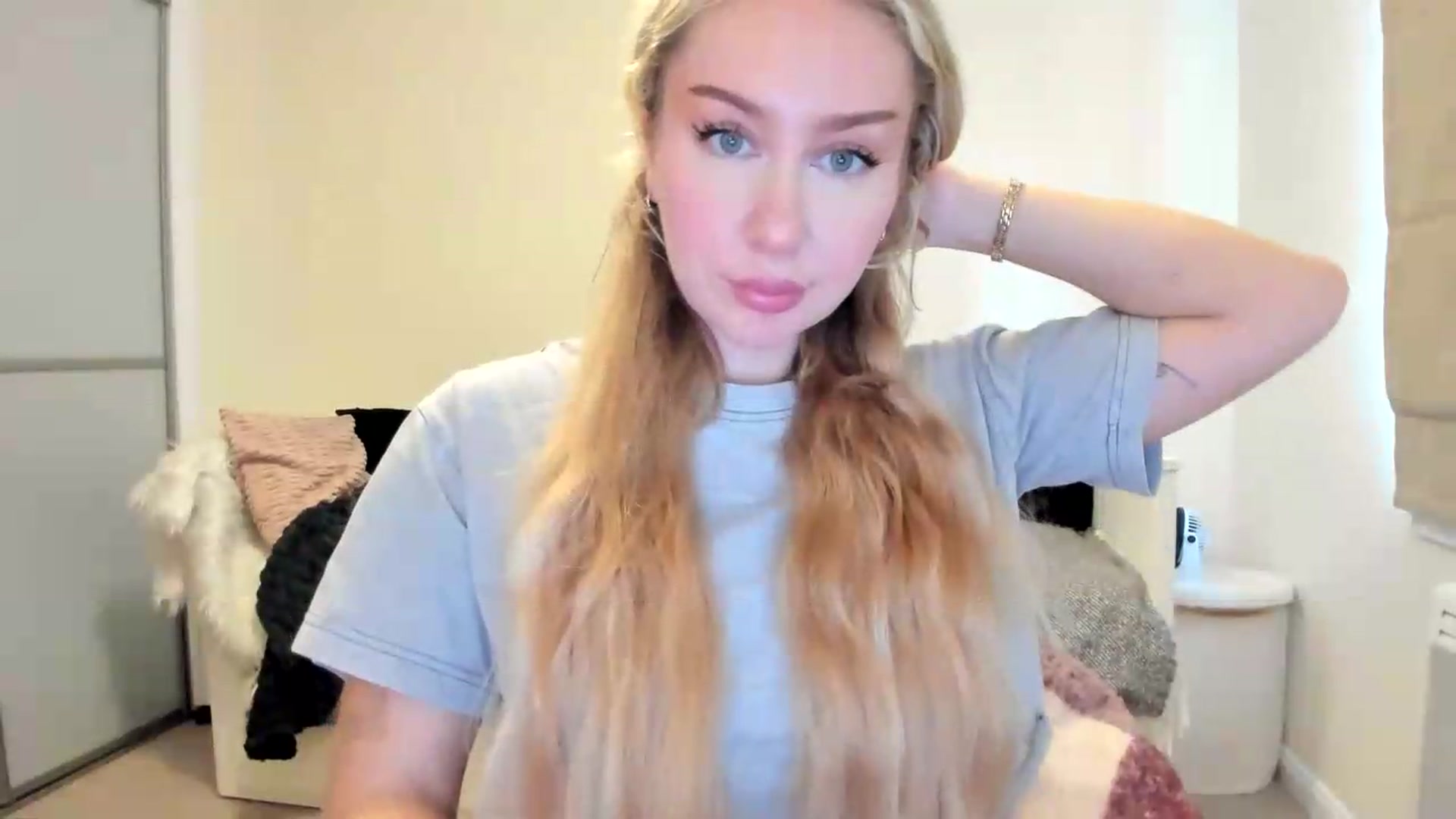 Gallery image thumbnail from British_Cutie's myfreecams stream on, 08/28/2026, 12:45 image 12 of 20