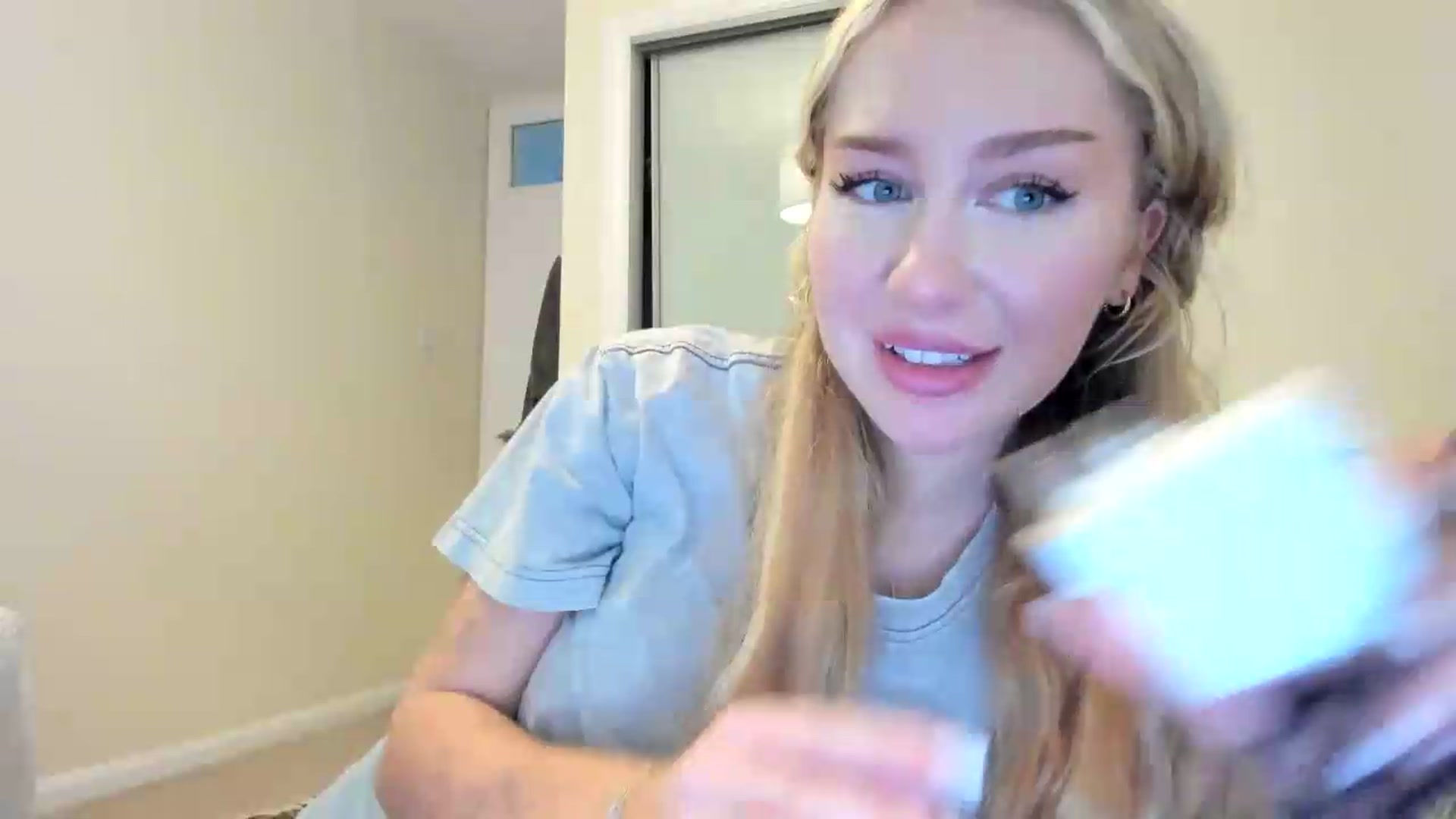 Gallery image thumbnail from British_Cutie's myfreecams stream on, 08/28/2026, 14:41 image 10 of 20