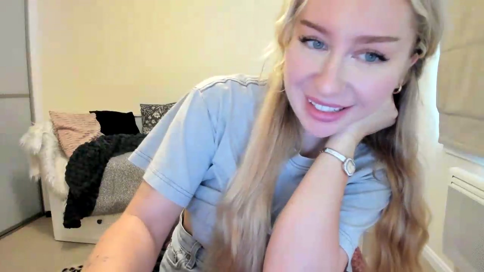 Gallery image thumbnail from British_Cutie's myfreecams stream on, 08/28/2026, 14:41 image 4 of 20