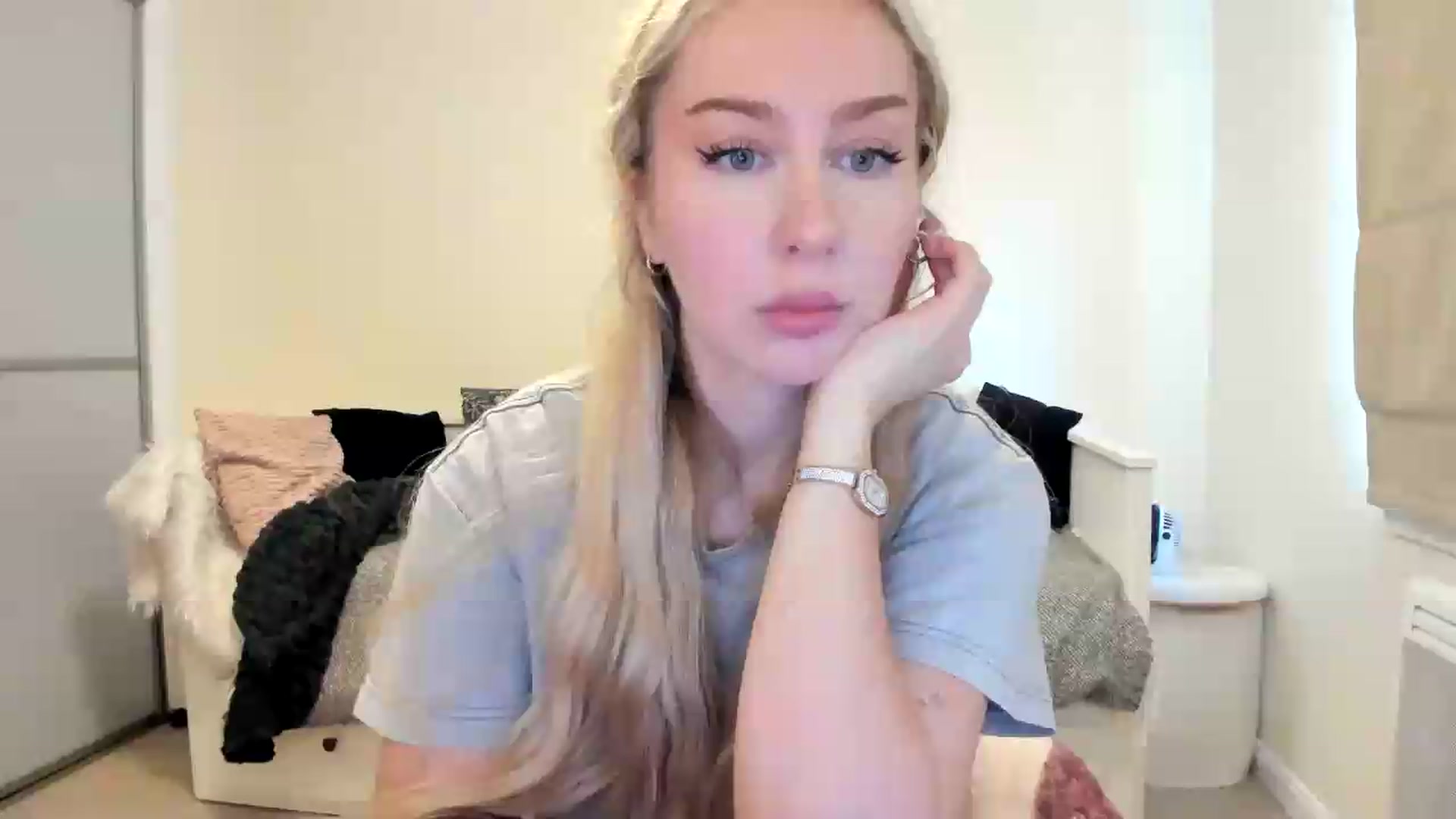 Gallery image thumbnail from British_Cutie's myfreecams stream on, 08/28/2026, 14:41 image 2 of 20