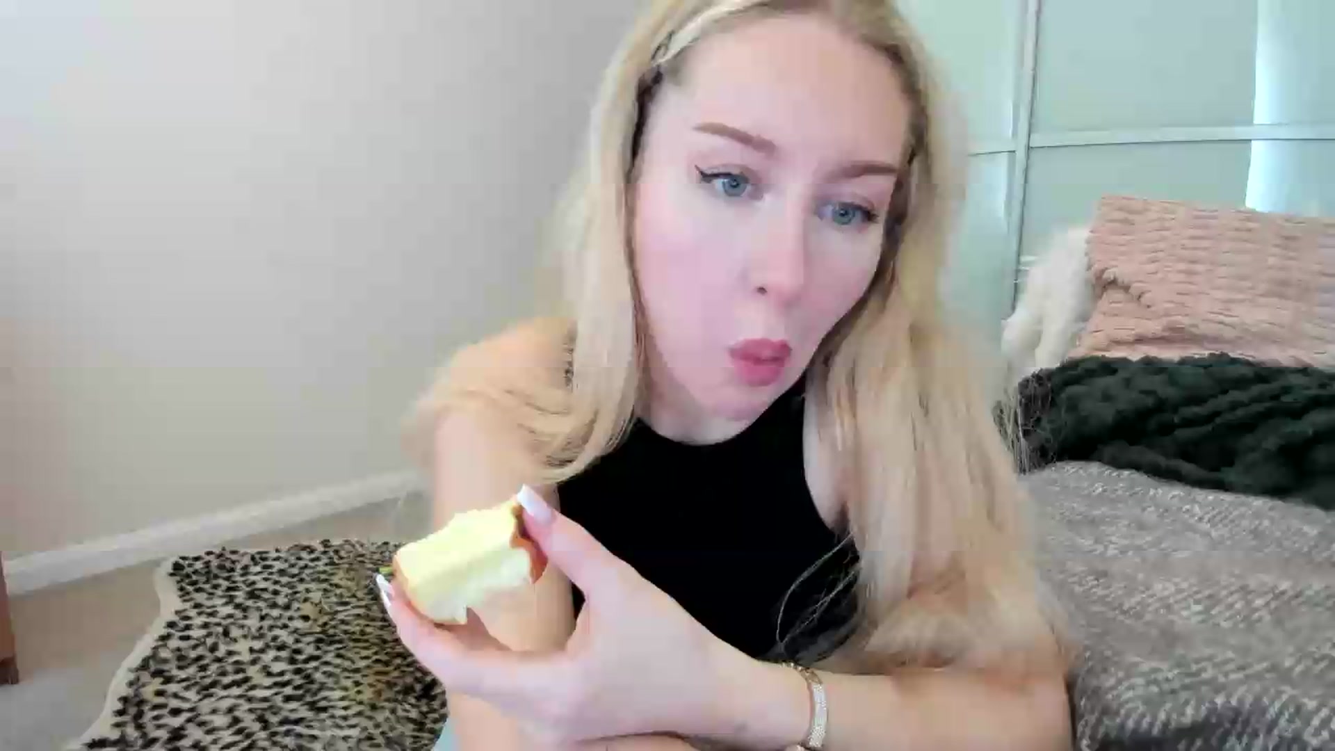 Gallery image thumbnail from British_Cutie's myfreecams stream on, 08/29/2026, 14:35 image 5 of 20