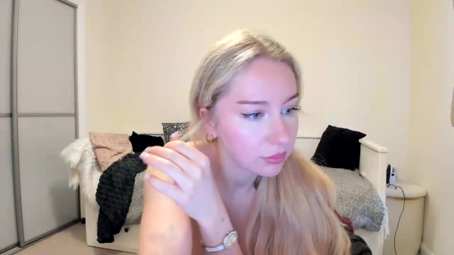 Gallery image thumbnail from British_Cutie's myfreecams stream on, 08/29/2026, 19:04 image 7 of 20