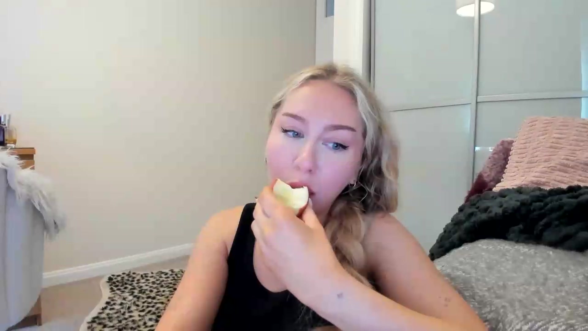 Gallery image thumbnail from British_Cutie's myfreecams stream on, 08/30/2026, 11:53 image 16 of 20