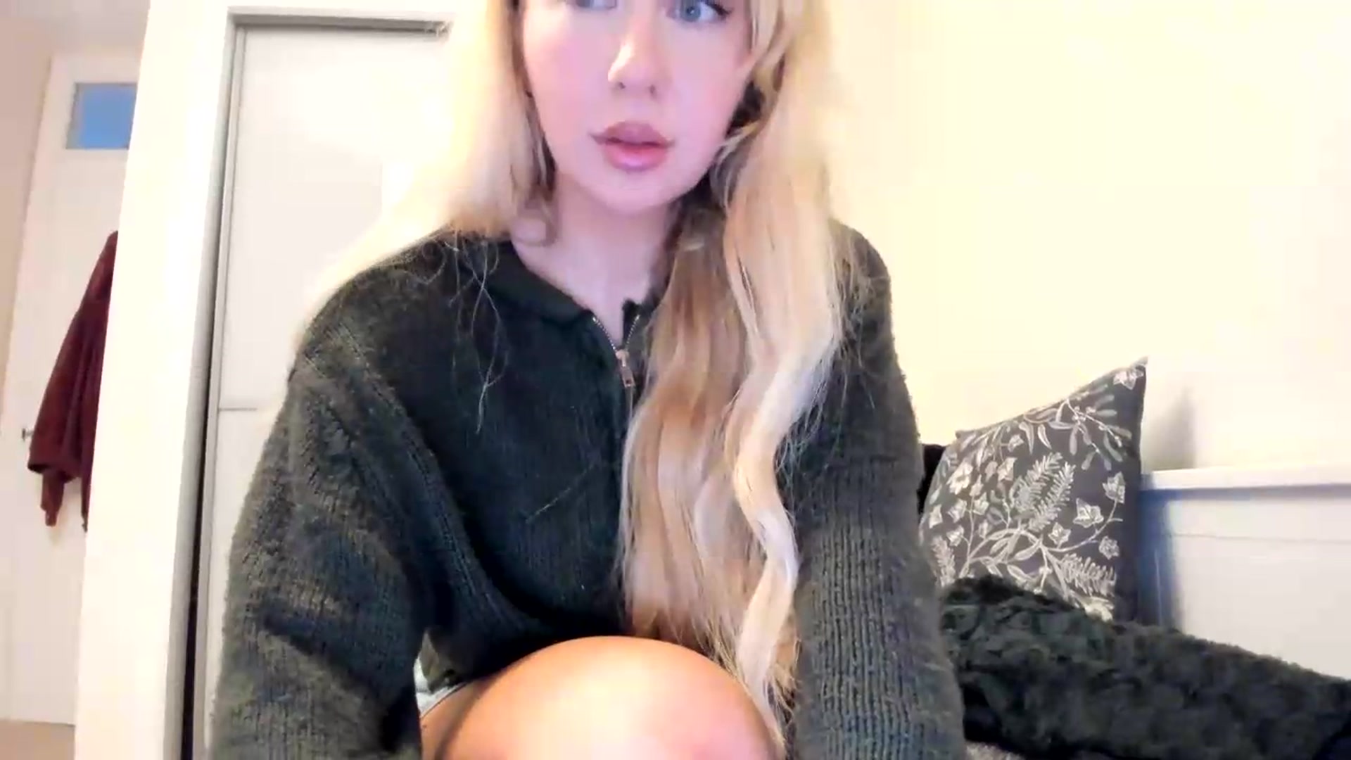 Gallery image thumbnail from British_Cutie's myfreecams stream on, 08/30/2026, 16:02 image 4 of 20