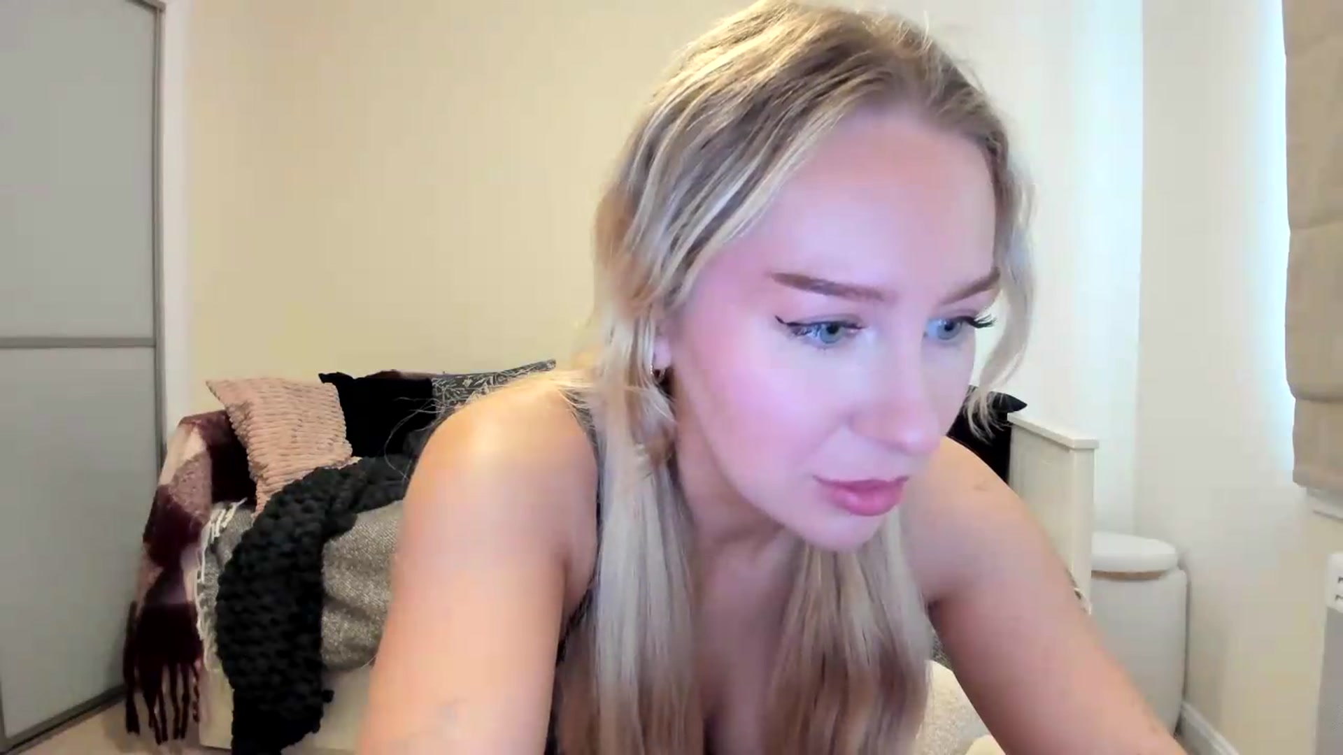 Gallery image thumbnail from British_Cutie's myfreecams stream on, 08/31/2026, 14:09 image 17 of 20