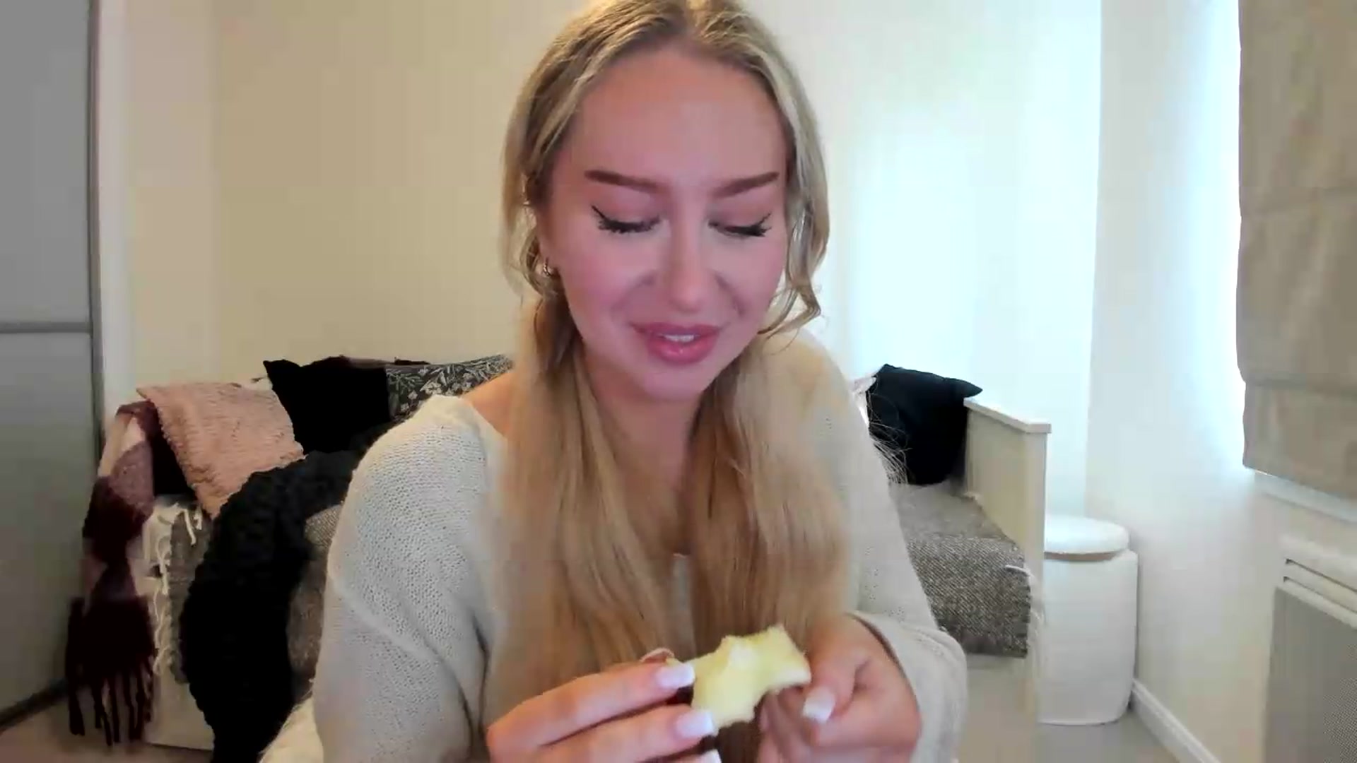 Gallery image thumbnail from British_Cutie's myfreecams stream on, 08/31/2026, 15:43 image 10 of 20