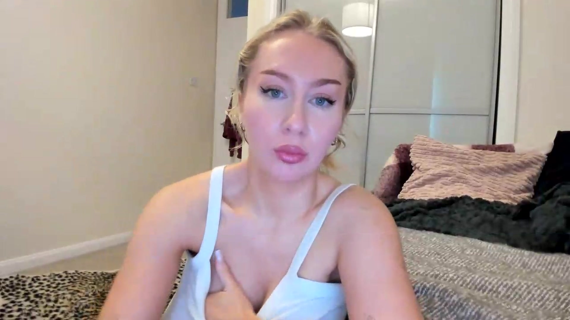 Gallery image thumbnail from British_Cutie's myfreecams stream on, 08/31/2026, 18:49 image 3 of 20