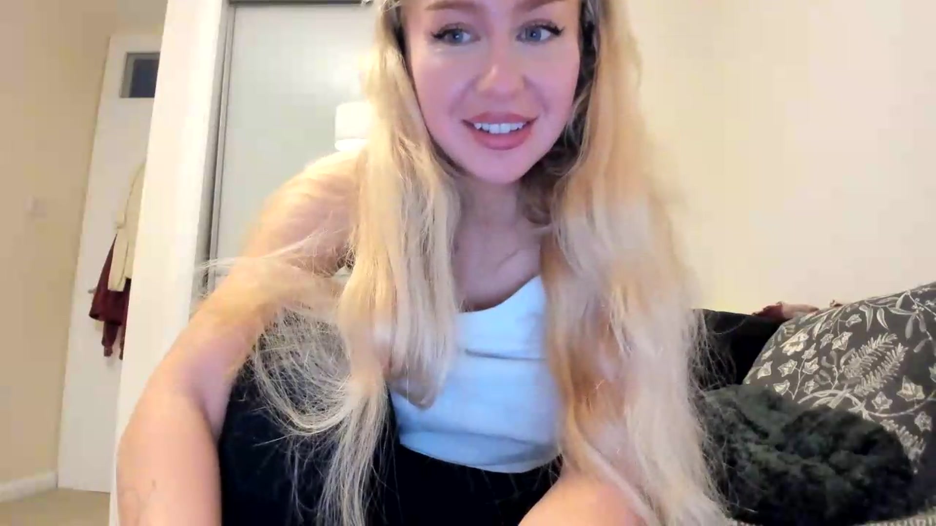 Gallery image thumbnail from British_Cutie's myfreecams stream on, 08/31/2026, 18:49 image 16 of 20