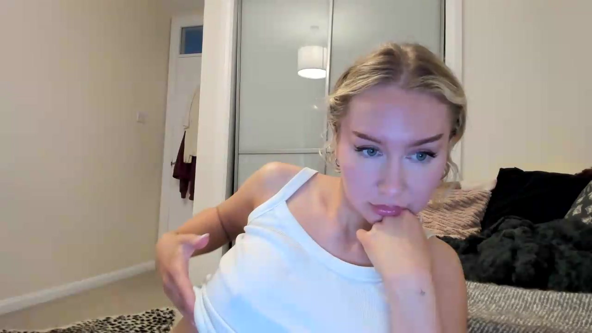 Gallery image thumbnail from British_Cutie's myfreecams stream on, 08/31/2026, 18:49 image 6 of 20