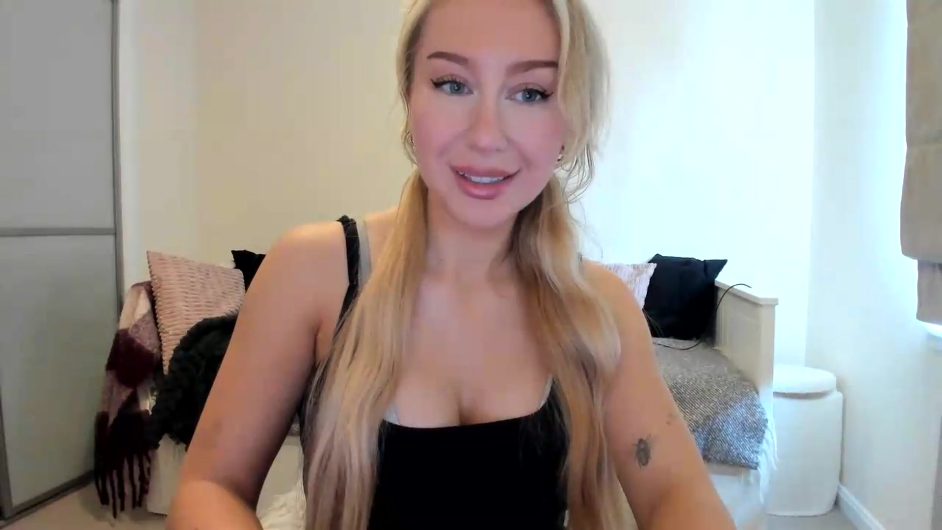 Gallery image thumbnail from British_Cutie's myfreecams stream on, 09/01/2026, 11:55 image 3 of 20