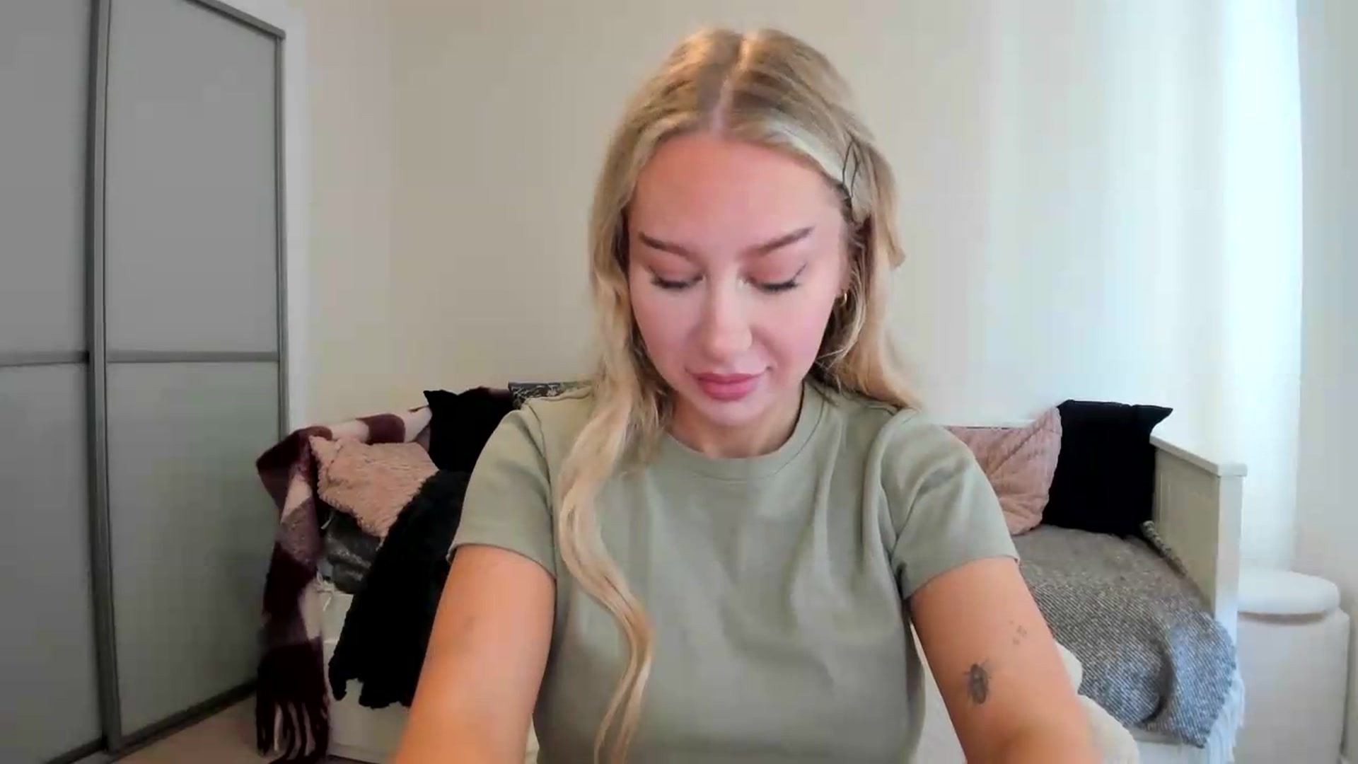 Gallery image thumbnail from British_Cutie's myfreecams stream on, 09/04/2026, 10:18 image 2 of 20
