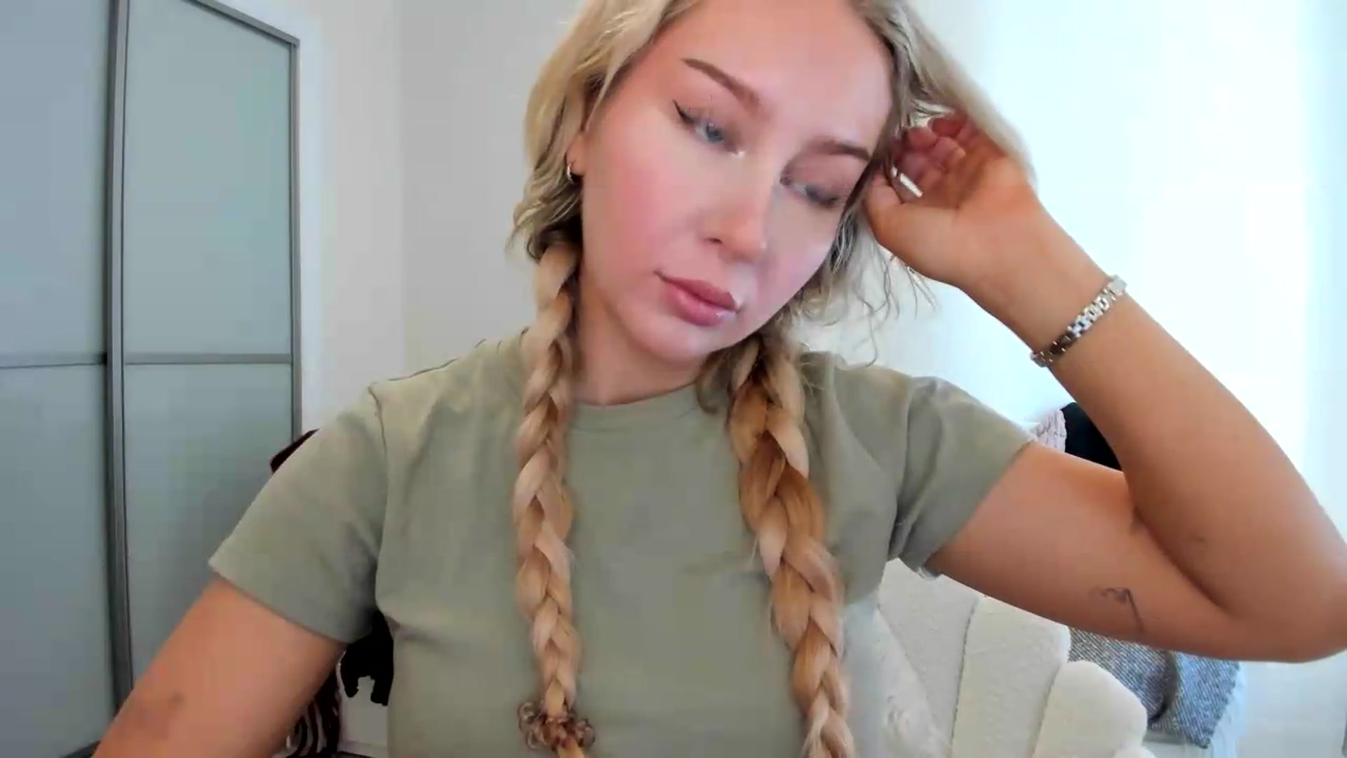 Gallery image thumbnail from British_Cutie's myfreecams stream on, 09/04/2026, 11:24 image 14 of 20
