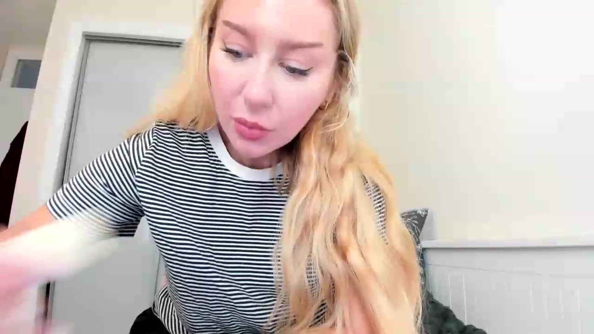 Gallery image thumbnail from British_Cutie's myfreecams stream on, 09/08/2026, 14:55 image 14 of 20